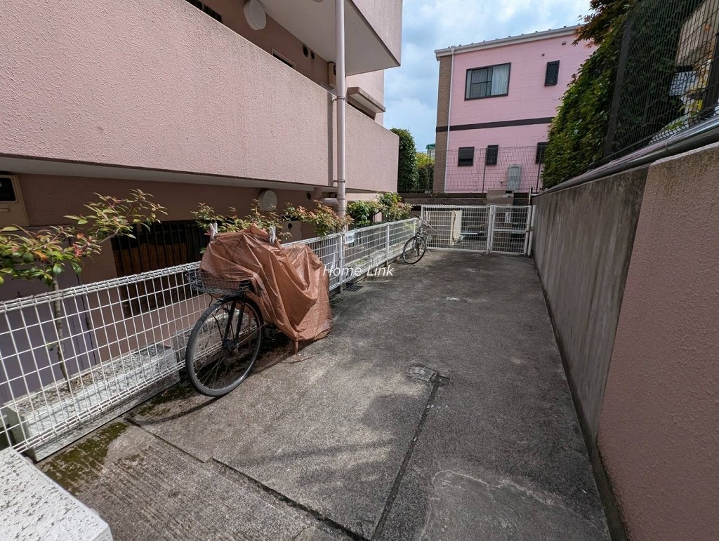 コスモ成増　駐輪場